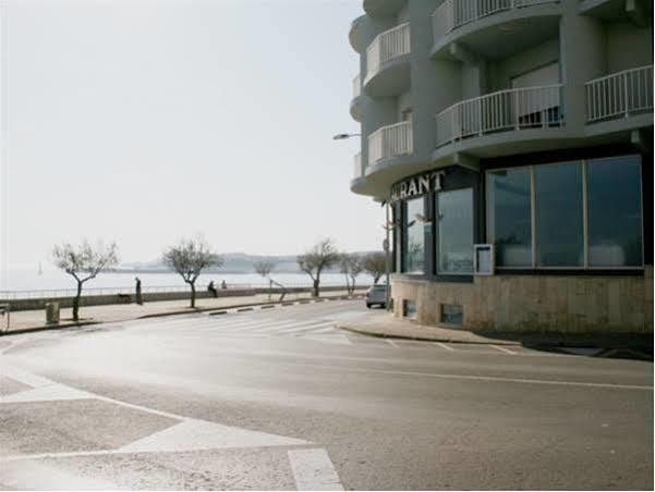Rallye Hotel L' Escala Екстериор снимка