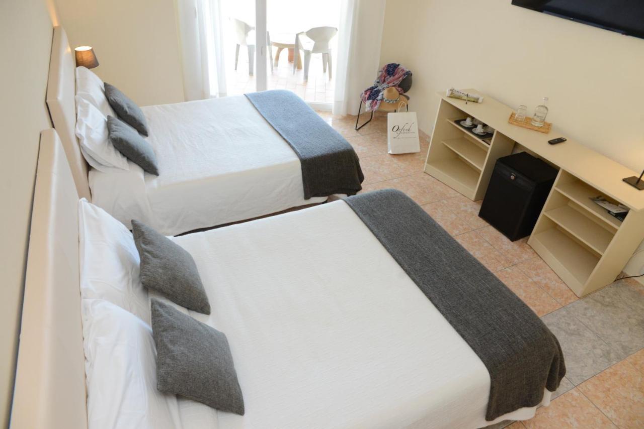 Rallye Hotel L' Escala Екстериор снимка