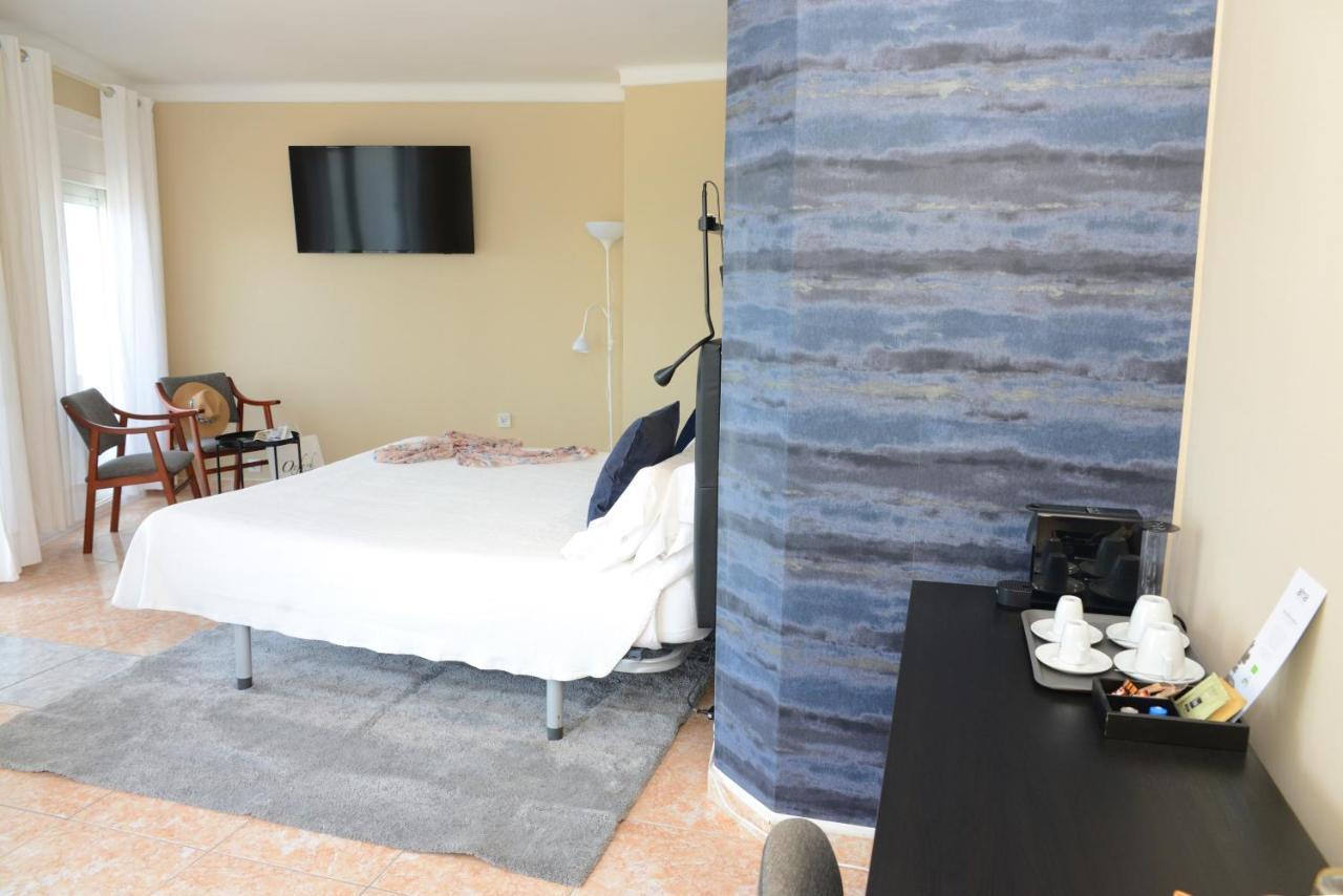 Rallye Hotel L' Escala Екстериор снимка