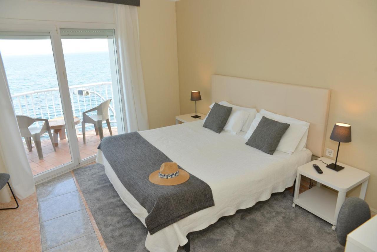 Rallye Hotel L' Escala Екстериор снимка